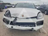 2021 Porsche Cayenne photo