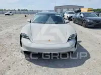 2021 Porsche Taycan photo