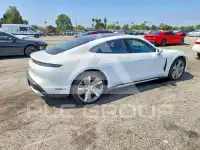 2021 Porsche Taycan photo