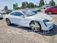 2021 Porsche Taycan photo