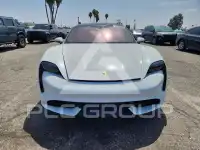2021 Porsche Taycan photo