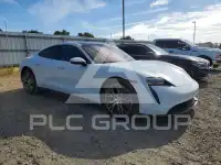 2021 Porsche Taycan фото