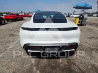 2021 Porsche Taycan photo