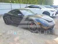 2021 Porsche Cayman photo
