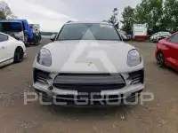 2021 Porsche MACAN photo