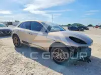 2021 Porsche MACAN photo