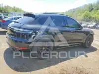2021 Porsche MACAN photo