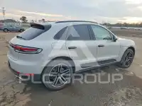 2021 Porsche MACAN photo