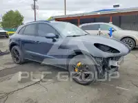 2021 Porsche MACAN photo