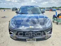 2021 Porsche MACAN photo