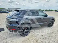 2021 Porsche MACAN photo