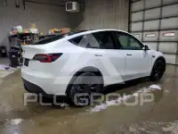 2021 Tesla Model Y фото
