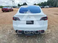 2021 Tesla Model Y фото