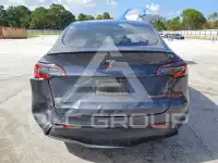 2021 Tesla Model Y фото