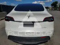 2021 Tesla Model Y photo