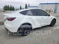 2021 Tesla Model Y фото