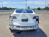 2021 Tesla Model Y фото
