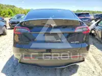 2021 Tesla Model Y фото