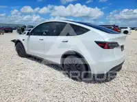 2021 Tesla Model Y photo