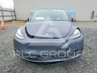 2021 Tesla Model Y photo