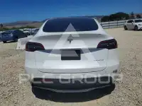 2021 Tesla Model Y фото