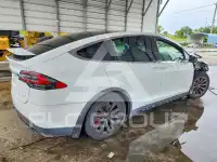 2021 Tesla Model X photo