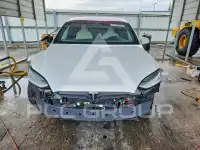 2021 Tesla Model X photo