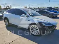 2021 Tesla Model X фото