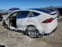 2021 Tesla Model X фото