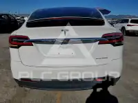 2021 Tesla Model X фото