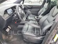 2021 Tesla Model X фото