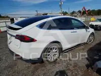 2021 Tesla Model X photo