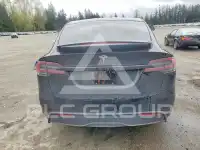 2021 Tesla Model X фото