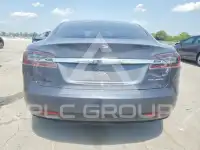 2021 Tesla Model S фото