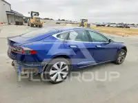 2021 Tesla Model S фото