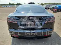 2021 Tesla Model S фото