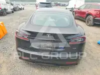 2021 Tesla Model S photo