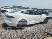 2021 Tesla Model S фото