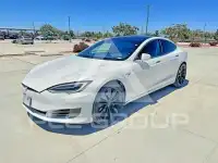 2021 Tesla Model S фото