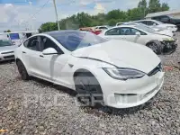 2021 Tesla Model S фото