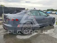 2021 Tesla Model S фото