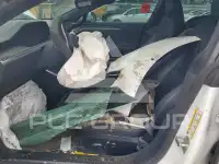 2021 Tesla Model S фото
