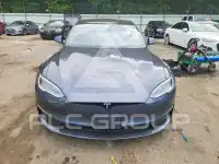 2021 Tesla Model S фото