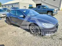 2021 Tesla Model S фото