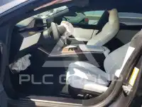 2021 Tesla Model S фото
