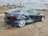 2021 Tesla Model S фото