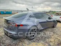 2021 Tesla Model S photo