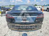 2021 Tesla Model S фото
