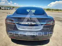 2021 Tesla Model S фото