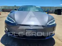 2021 Tesla Model S фото